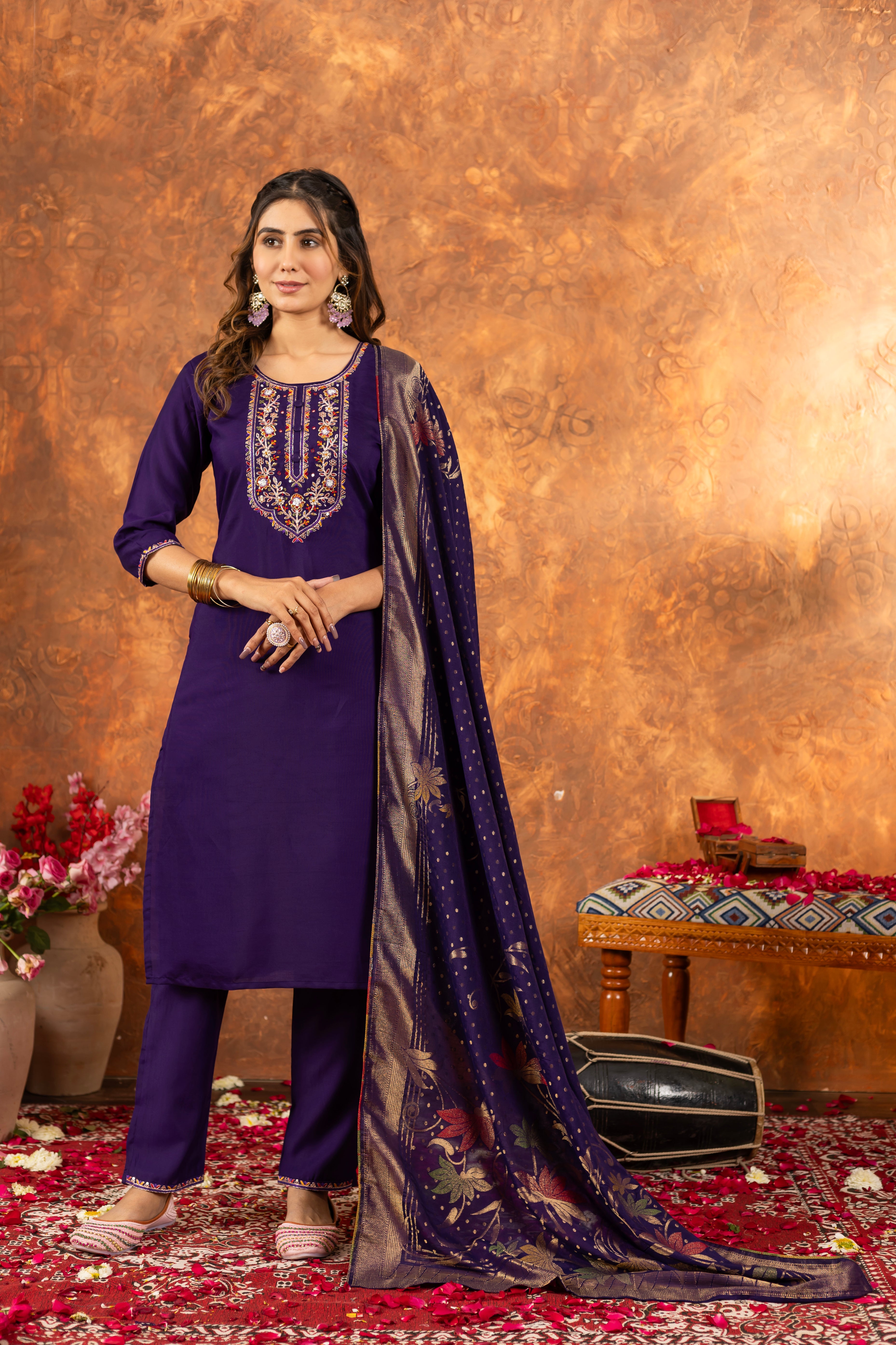 Elegant Straight Kurti Pant Dupatta Set
