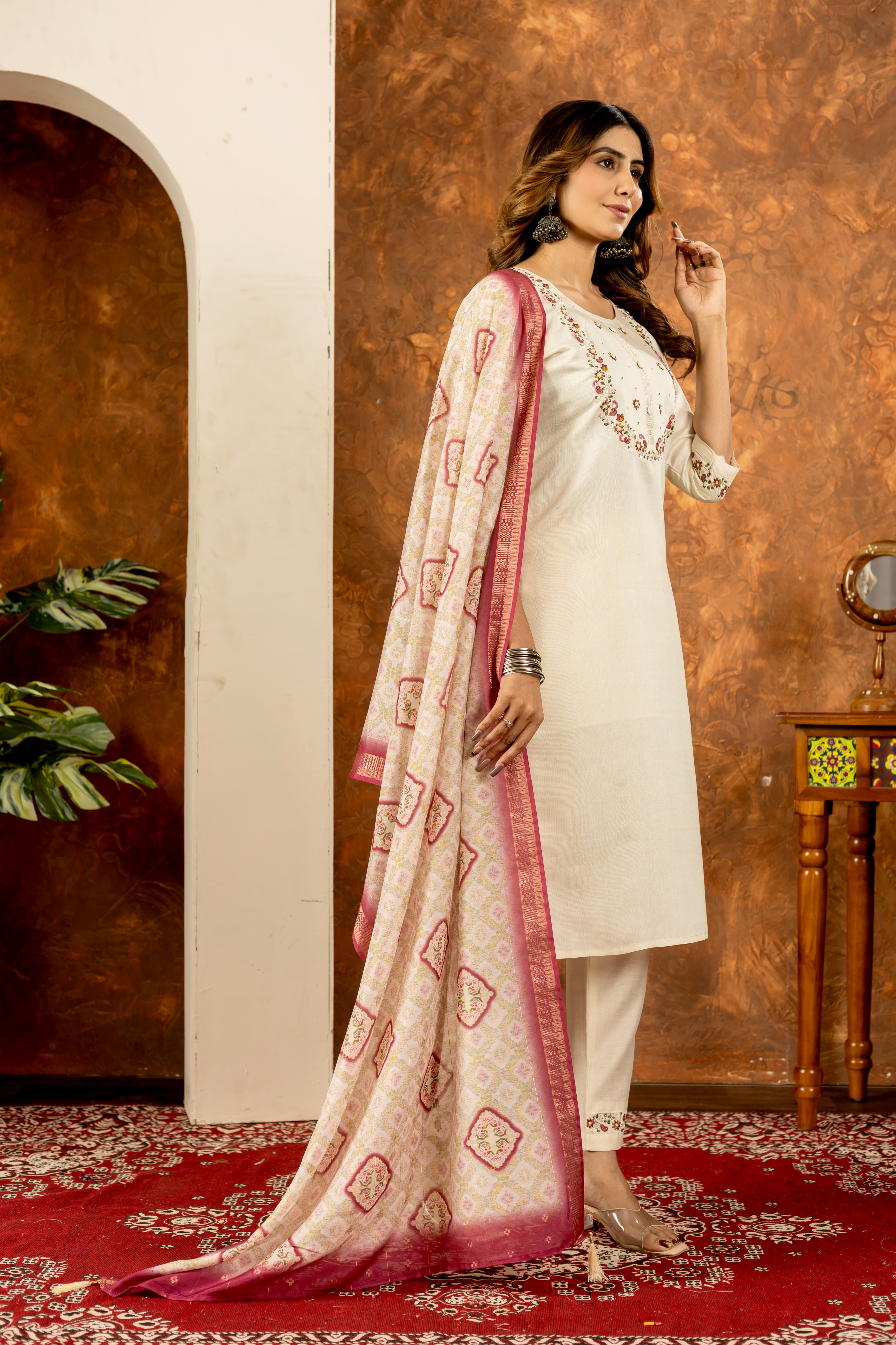Elegant Straight Kurti Pant Dupatta Set