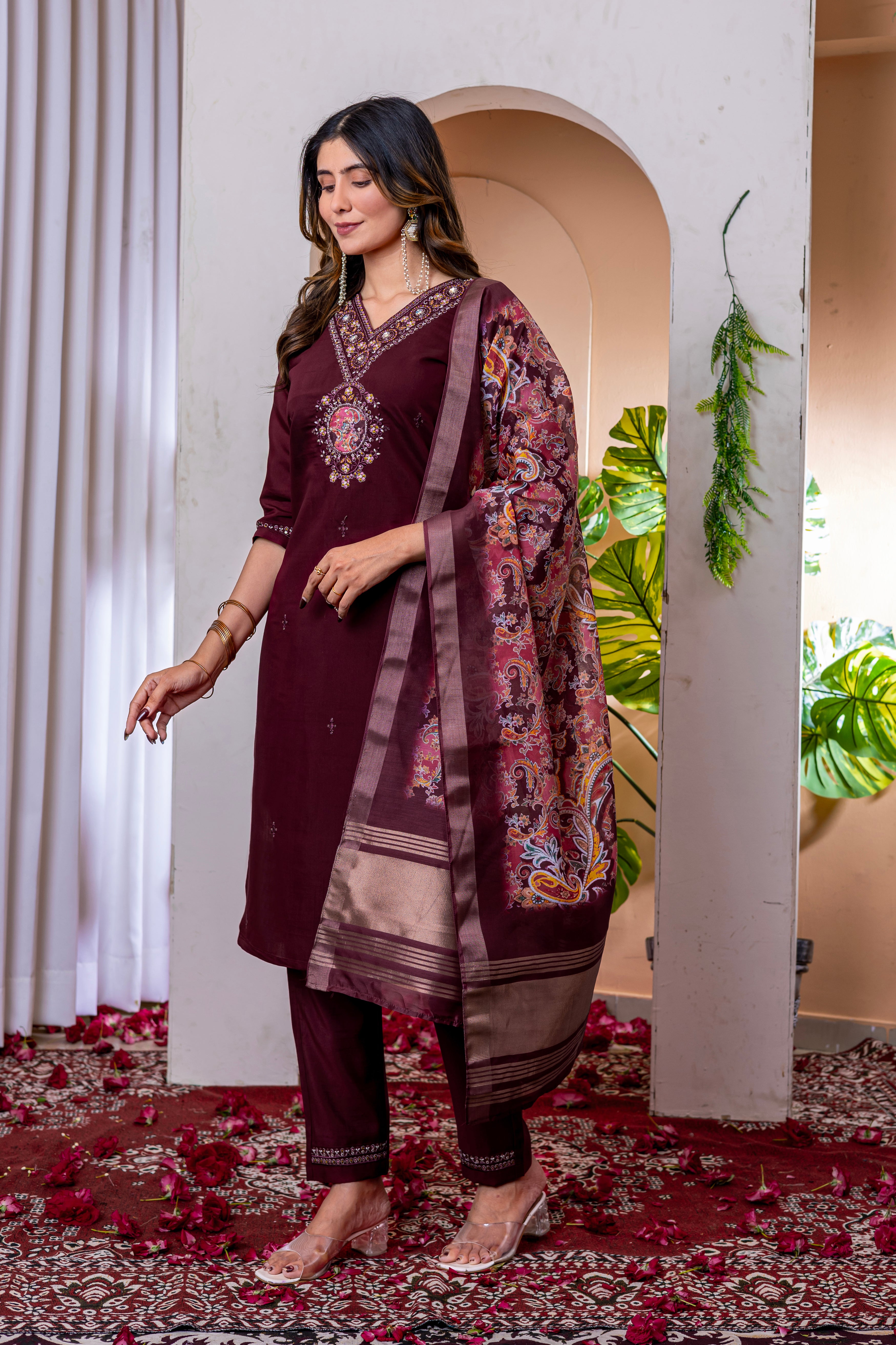 Elegant Straight Kurti Pant Dupatta Set