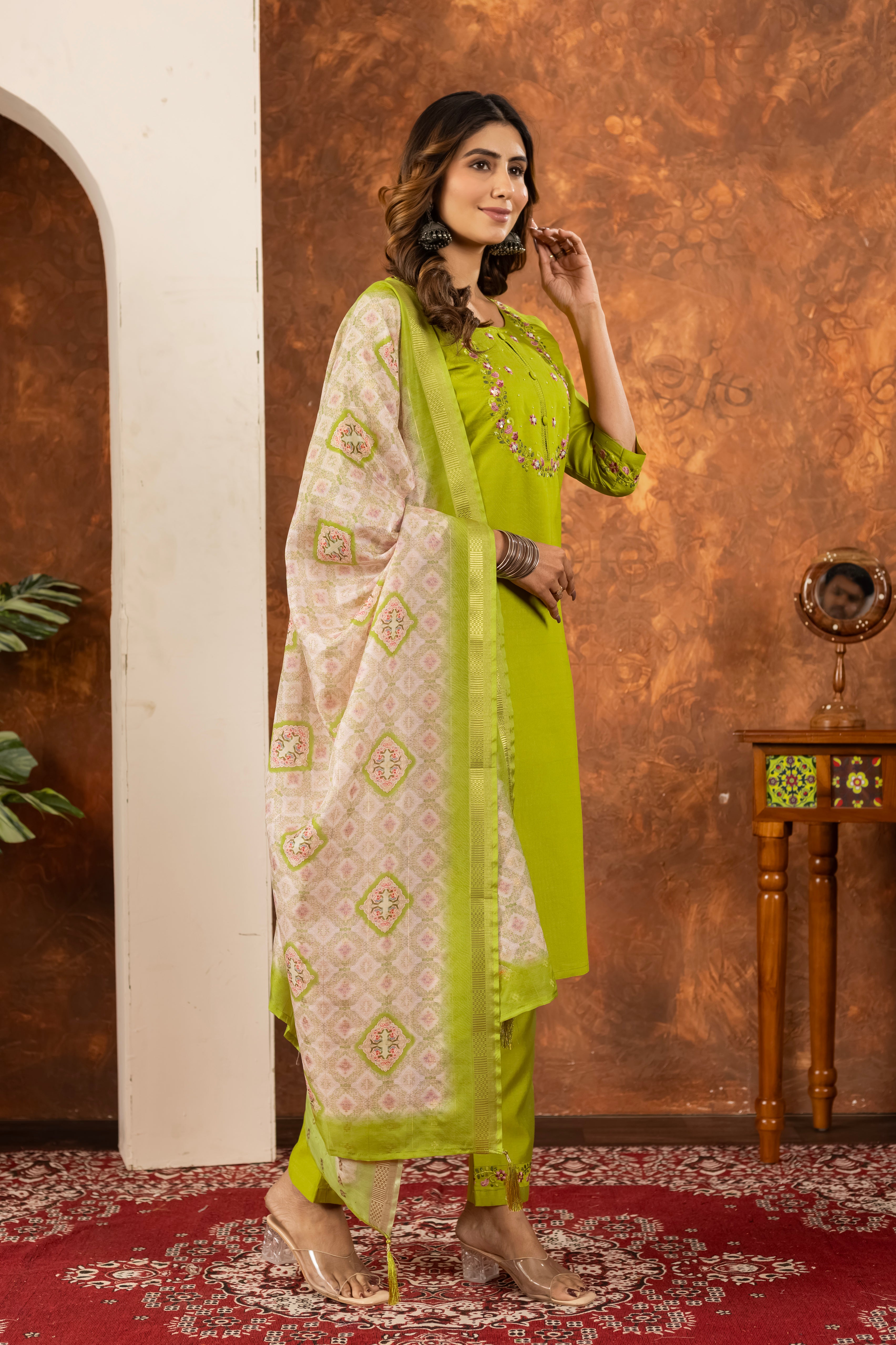 Elegant Straight Kurti Pant Dupatta Set