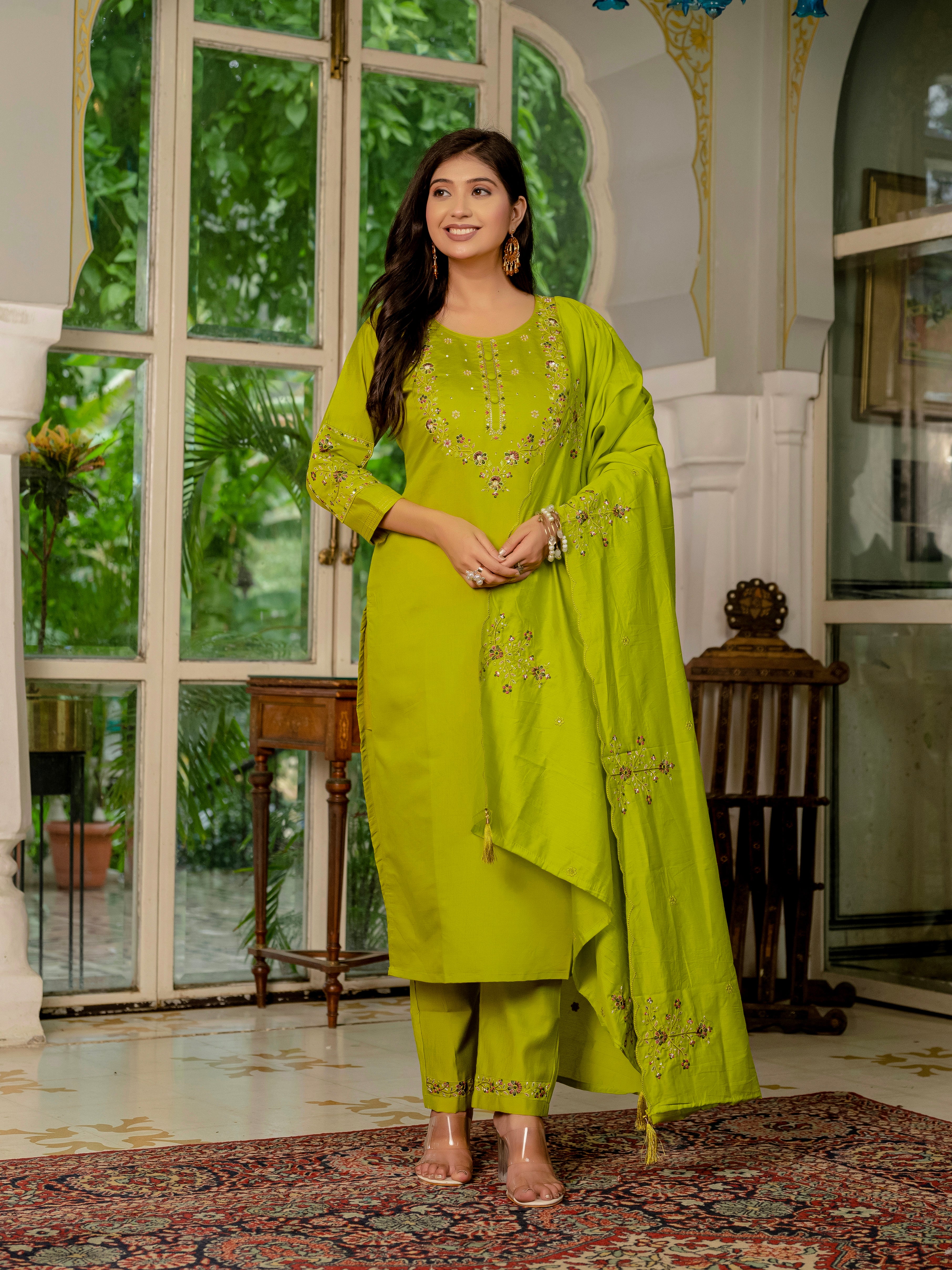 Elegant Straight Kurti Pant Dupatta Set